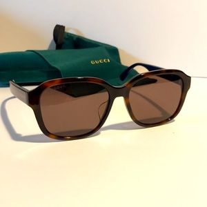 Gucci GG0929SA 002 57 16-150 Tortoise Framed Brand New Plus Gucci Hard Case
